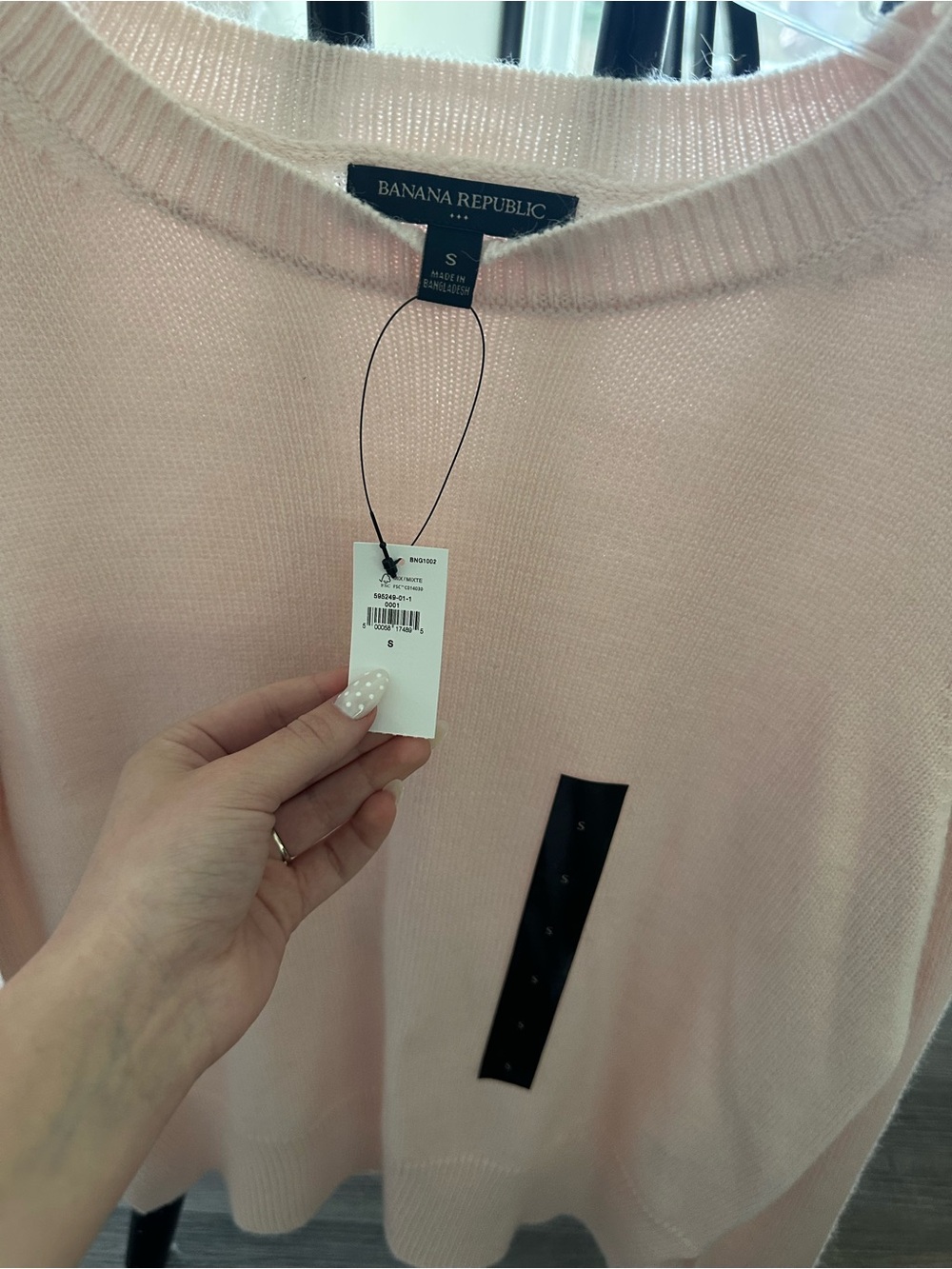 Banana Republic Pale Pink Crewneck Sweater